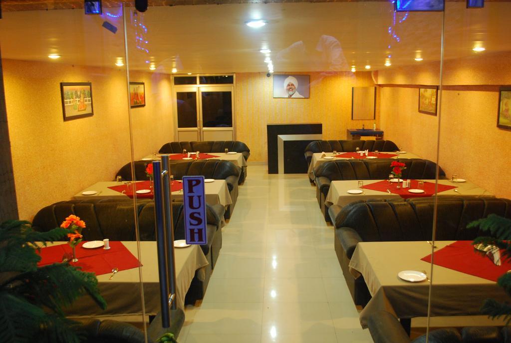 Hotel Collection O Royal Plaza Pushkar Esterno foto