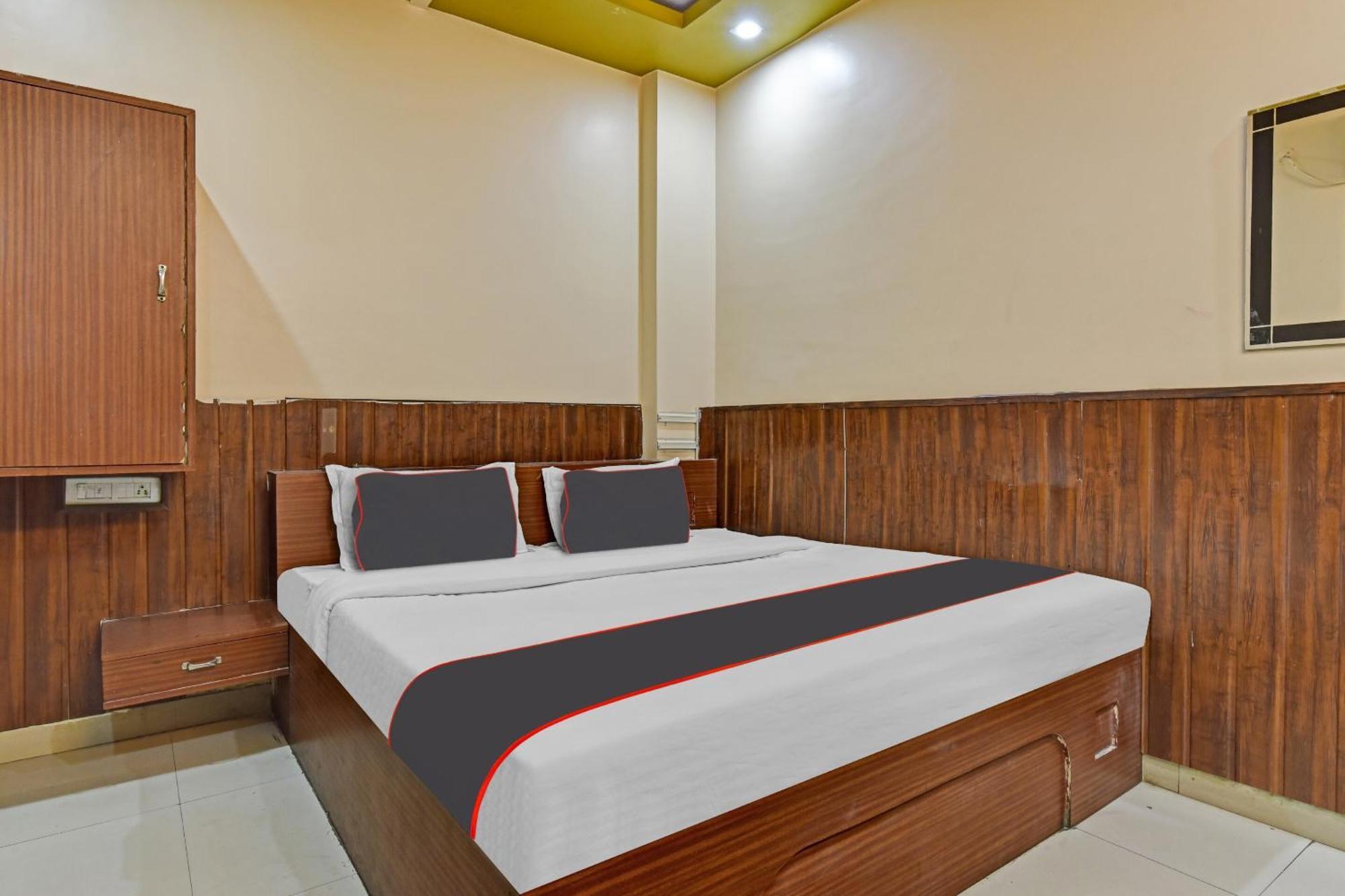 Hotel Collection O Royal Plaza Pushkar Esterno foto
