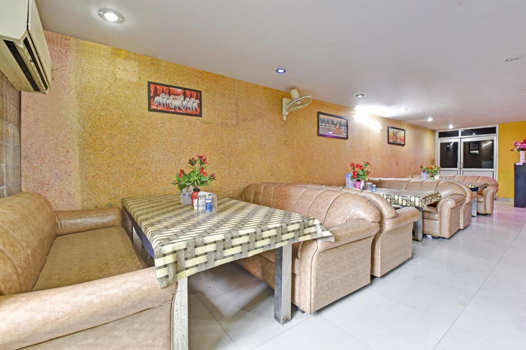 Hotel Collection O Royal Plaza Pushkar Esterno foto